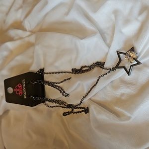 Paparazzi necklace and earrings.